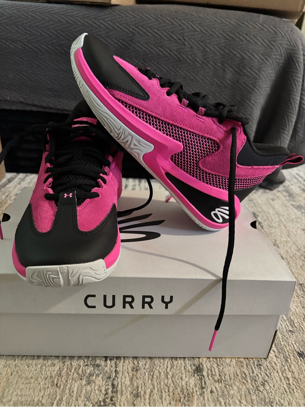Under Armour Curry Men’s Pink and Black Training Shoes